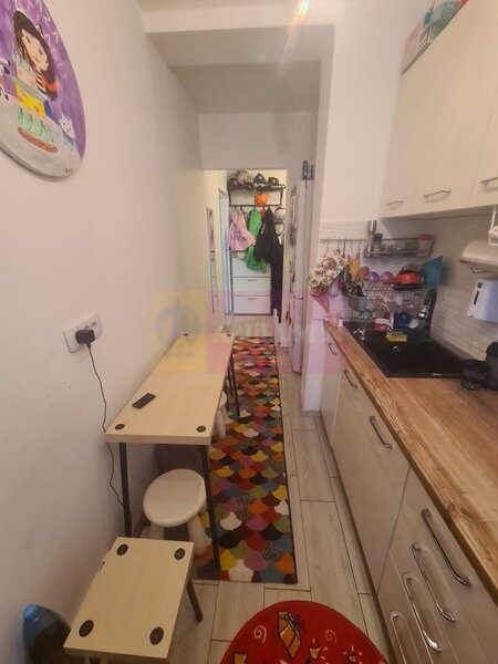 Apartament cu 3 camere de vanzare in Campina - Zona Cuza